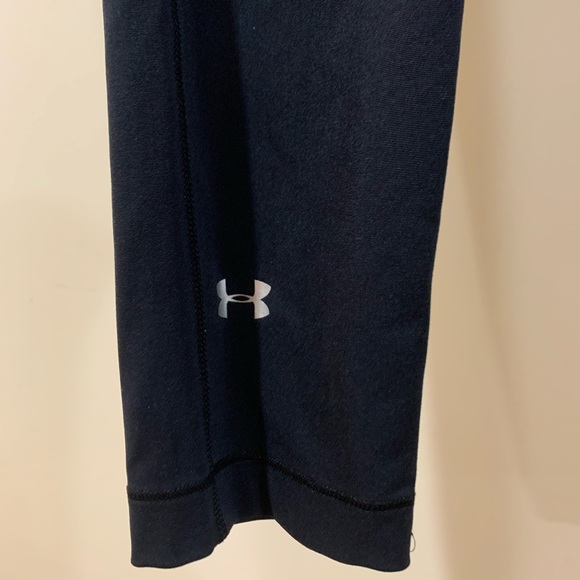 UNDER ARMOUR Crop Black Leggings - Picture 2 of 8